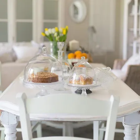 Bnbook Maison Charlotte Maggiore *