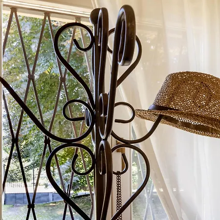 Bnbook Maison Charlotte Cottage Bosco Porto Valtravaglia