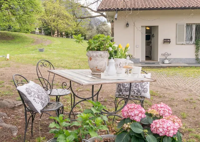 Bnbook Maison Charlotte Maggiore Apartman Porto Valtravaglia