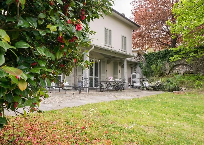 Lägenhet Bnbook Maison Charlotte Maggiore Porto Valtravaglia