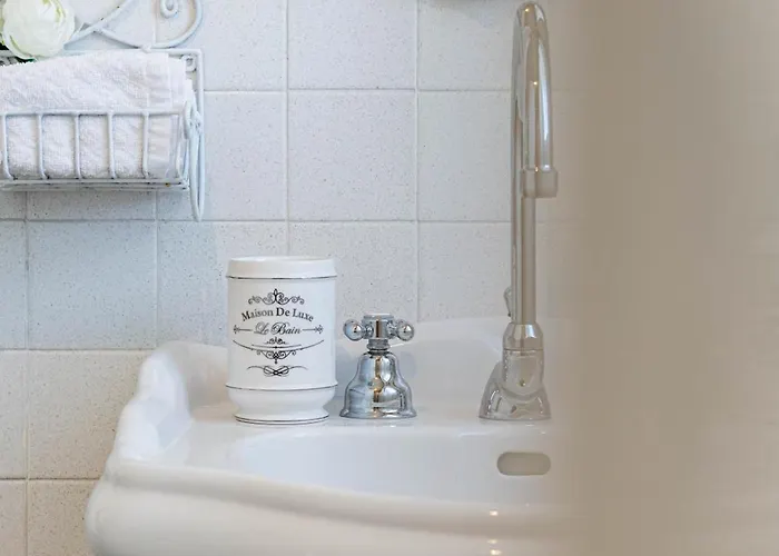 Bnbook Maison Charlotte Cottage Bosco Porto Valtravaglia