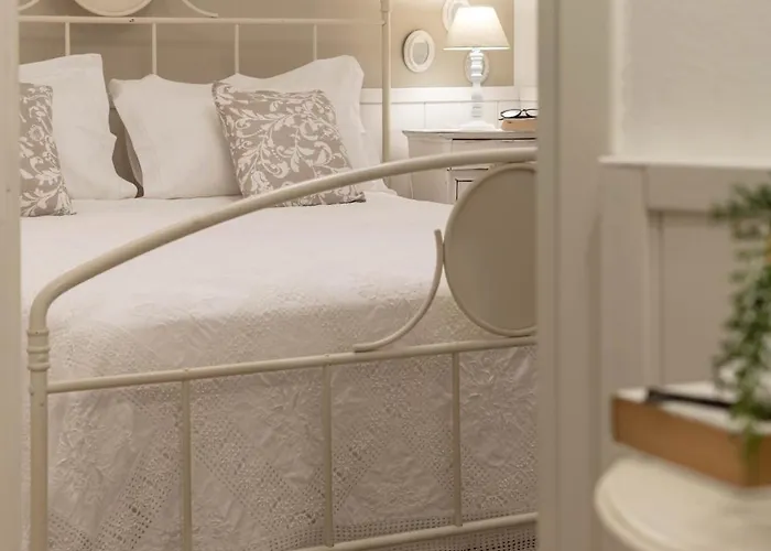 Bnbook Maison Charlotte Cottage Bosco *
